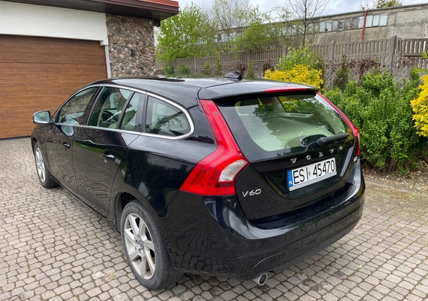 Volvo V60 cena 43900 przebieg: 278000, rok produkcji 2014 z Nowy Tomyśl małe 172